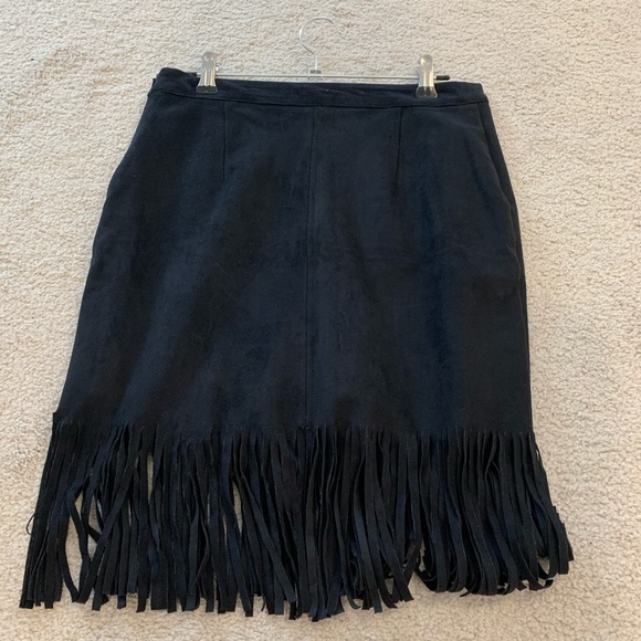 A&F black fringed vegan suede skirt, XS - Picture 4 of 4